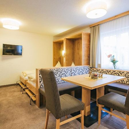 Arlen Lodge Hotel Inkl Premium Karte Im Sommer Sankt Anton am Arlberg Luaran gambar