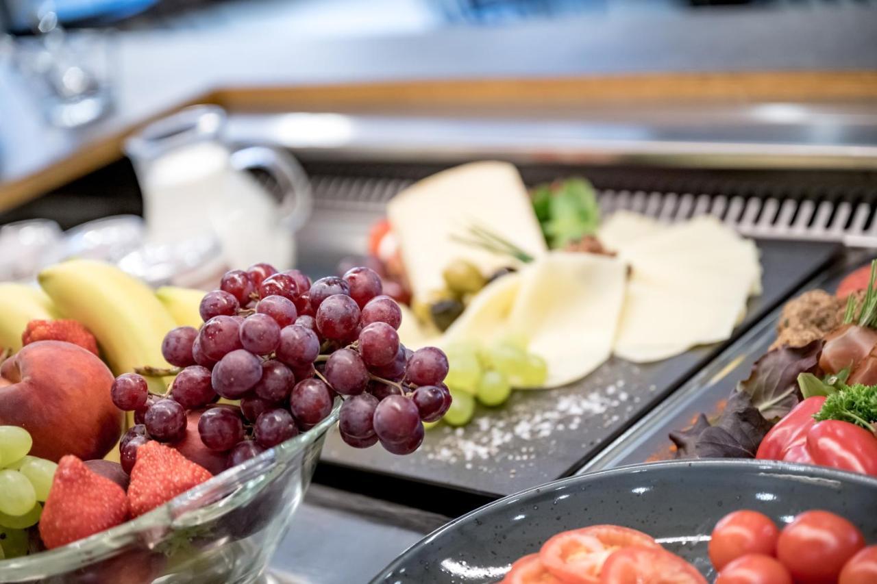 Arlen Lodge Hotel Inkl Premium Karte Im Sommer Sankt Anton am Arlberg Luaran gambar