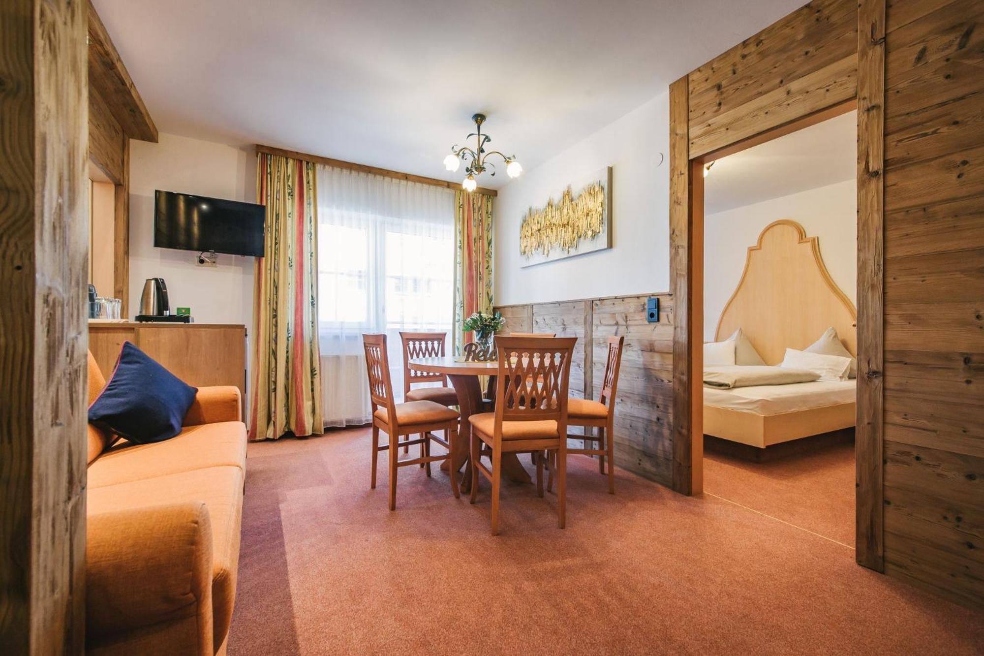 Arlen Lodge Hotel Inkl Premium Karte Im Sommer Sankt Anton am Arlberg Luaran gambar