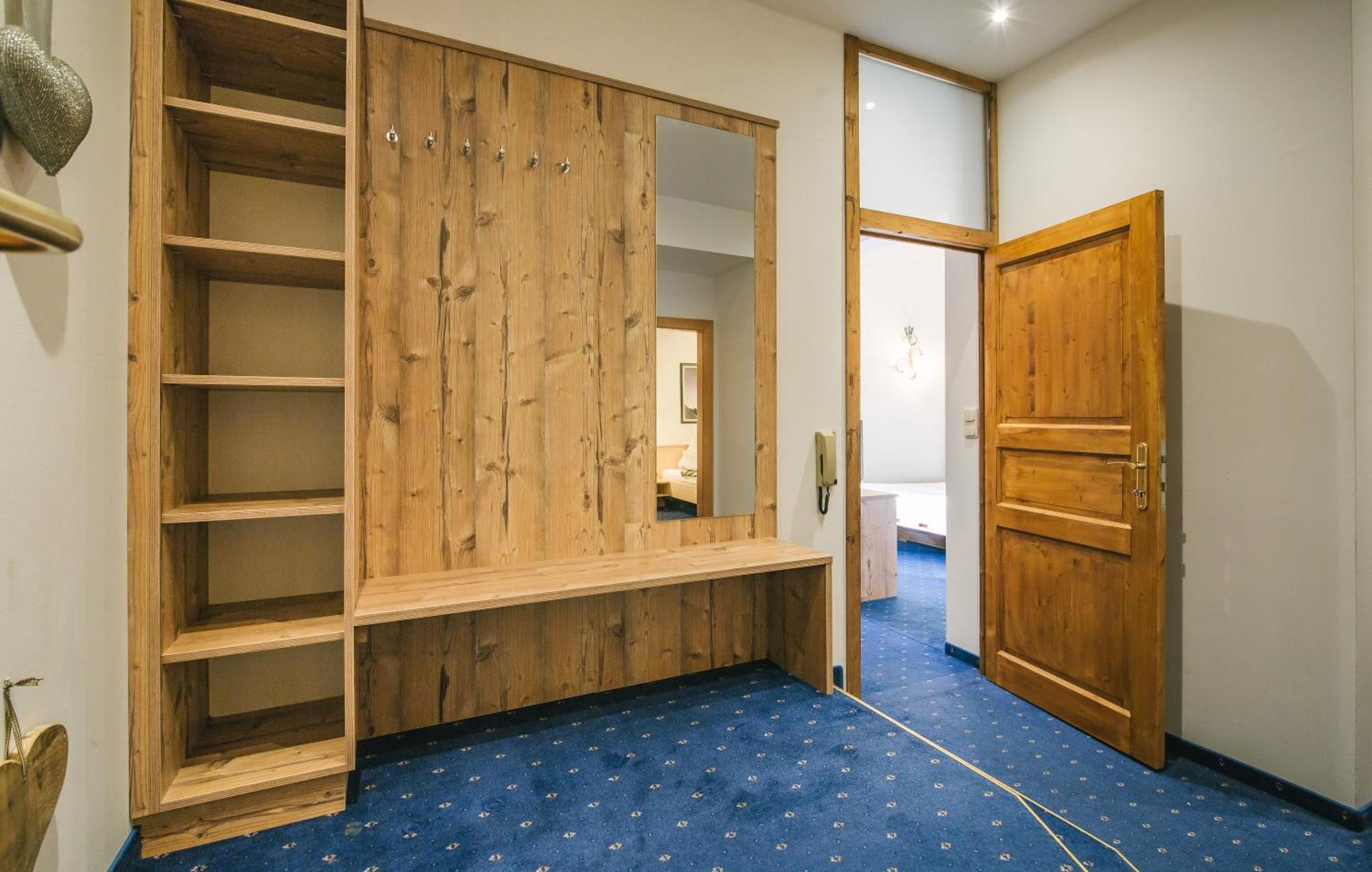 Arlen Lodge Hotel Inkl Premium Karte Im Sommer Sankt Anton am Arlberg Luaran gambar