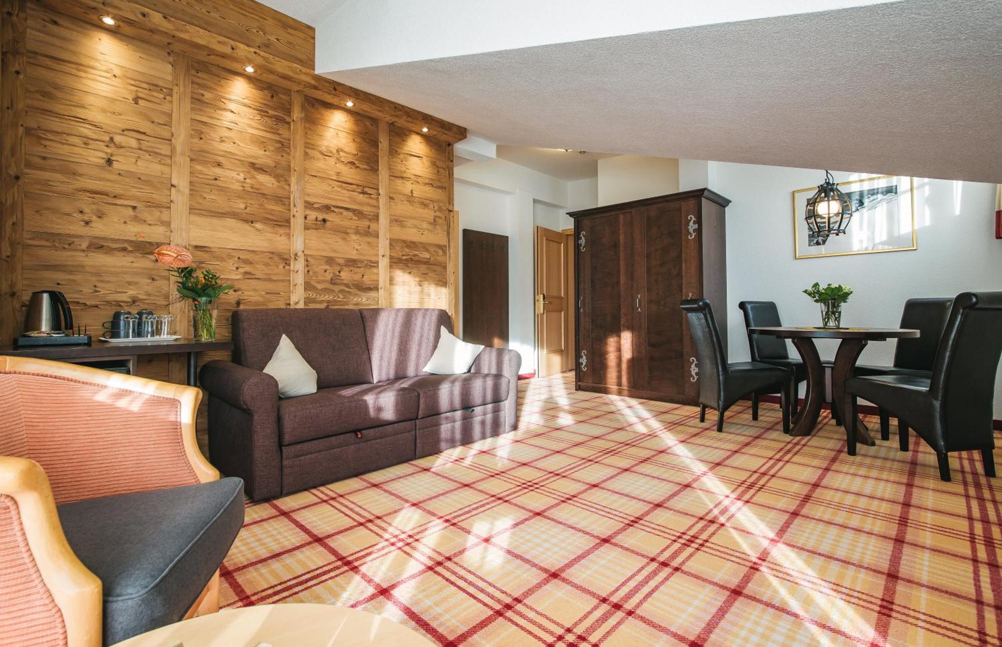 Arlen Lodge Hotel Inkl Premium Karte Im Sommer Sankt Anton am Arlberg Luaran gambar