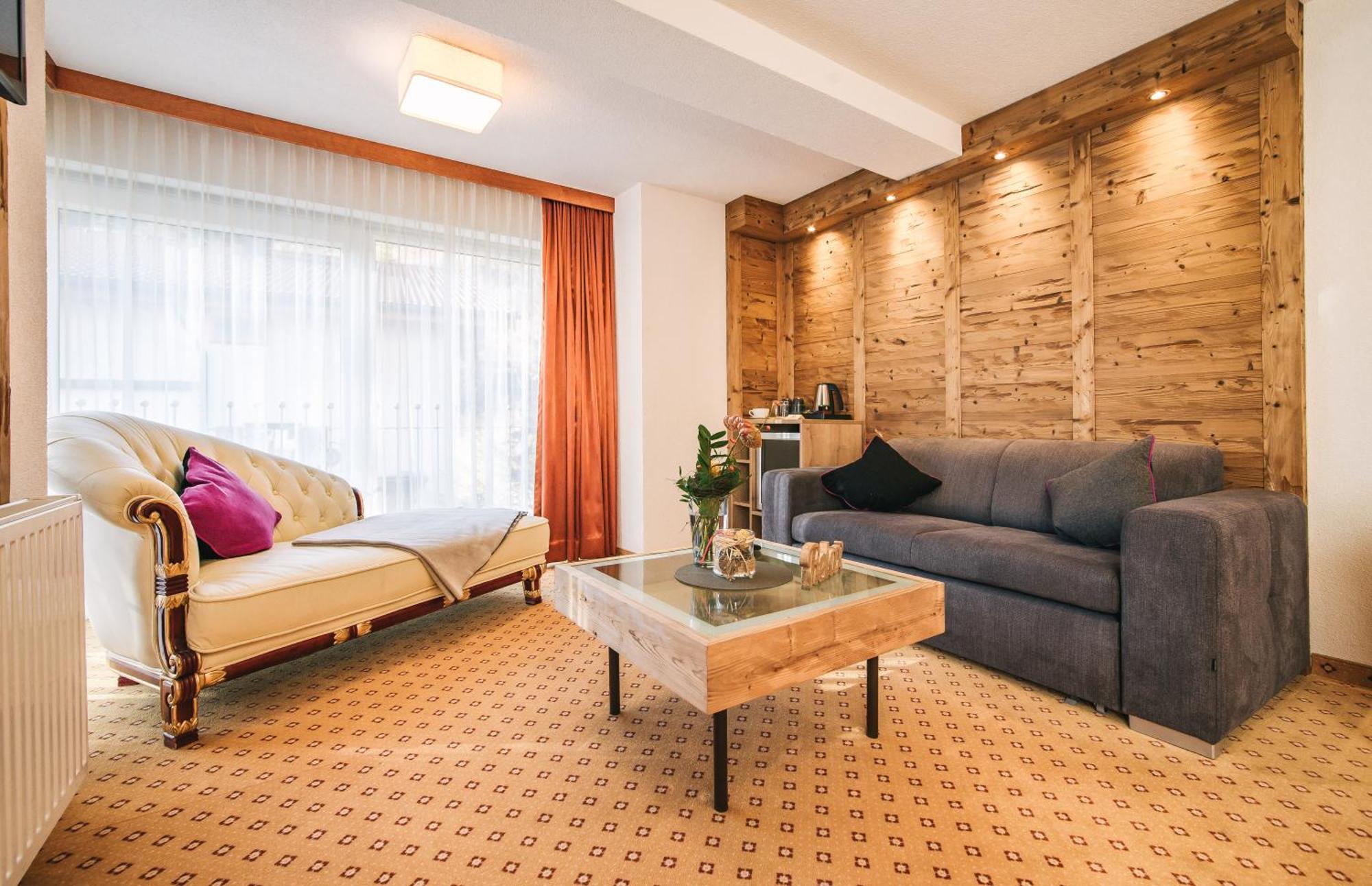 Arlen Lodge Hotel Inkl Premium Karte Im Sommer Sankt Anton am Arlberg Luaran gambar