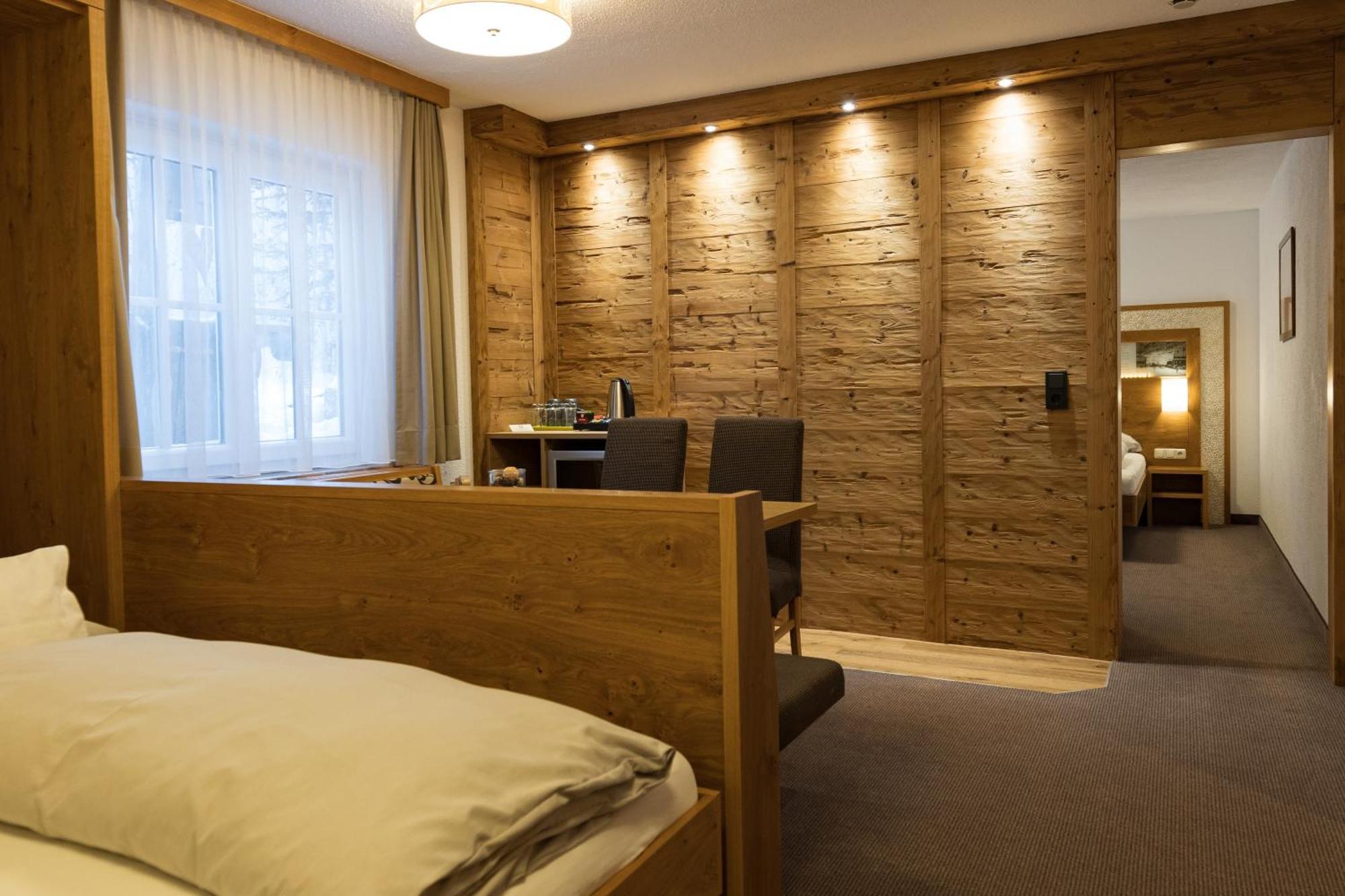 Arlen Lodge Hotel Inkl Premium Karte Im Sommer Sankt Anton am Arlberg Luaran gambar